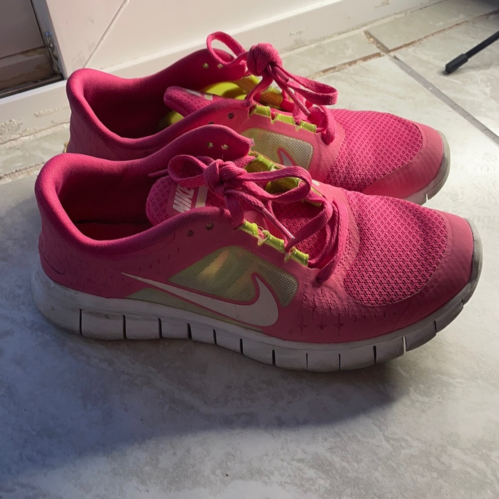 Girl’s size 5 running shoes